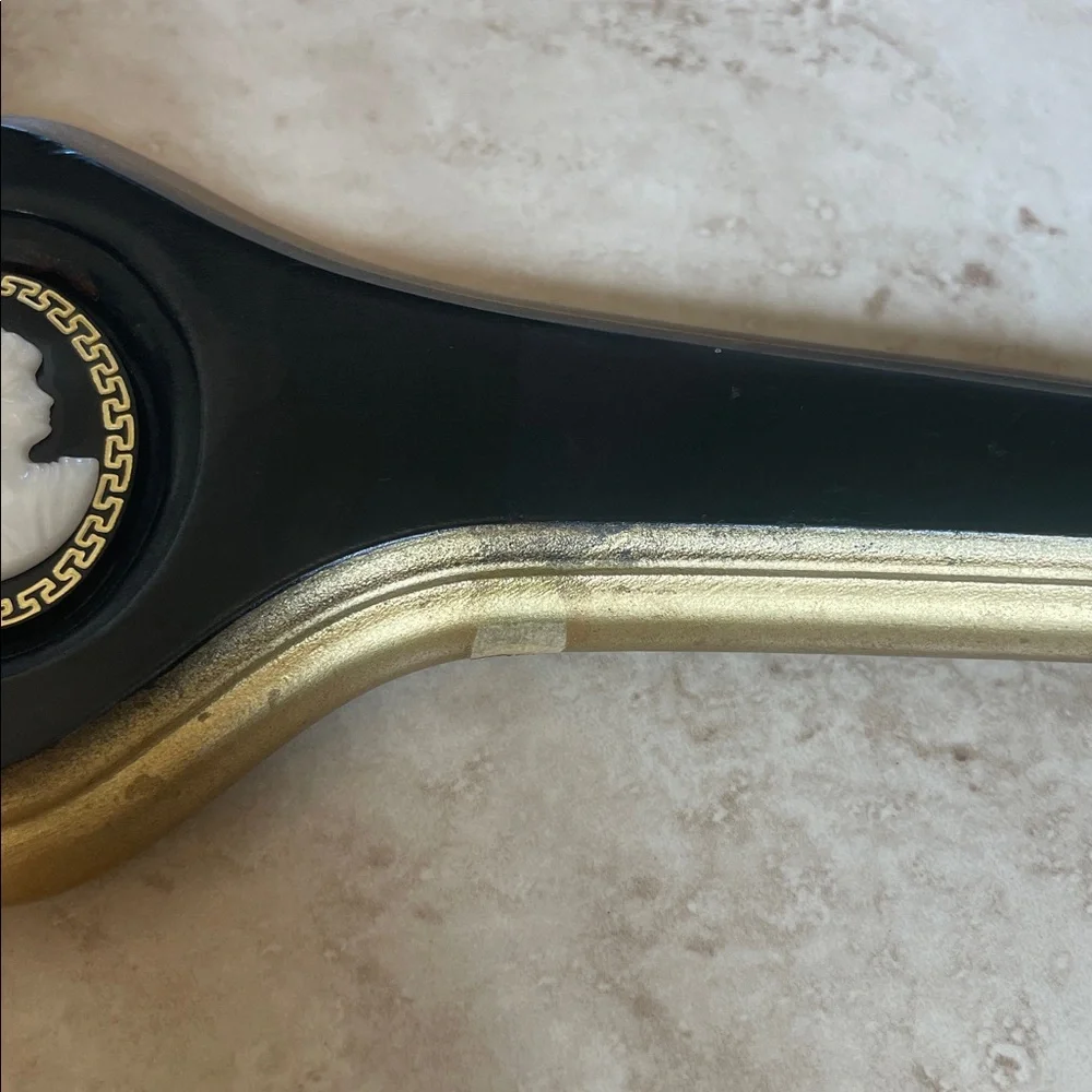 Vintage Yugoslavia Cameo hanger in black and gold